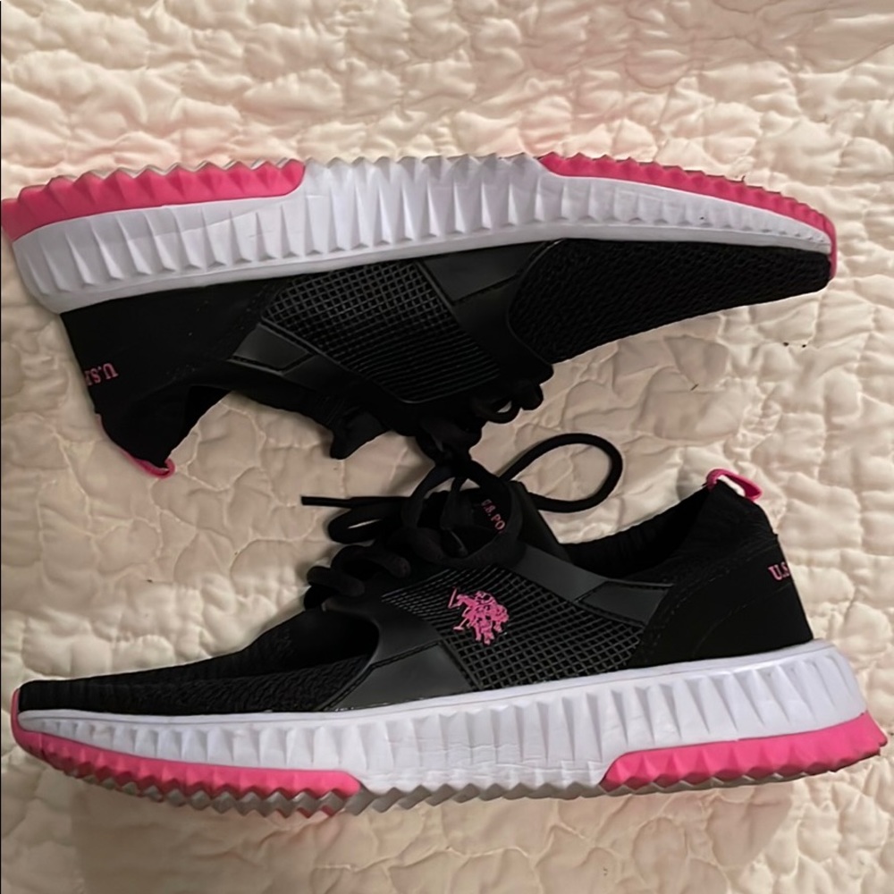 U.S Polo Assn. tennis shoes